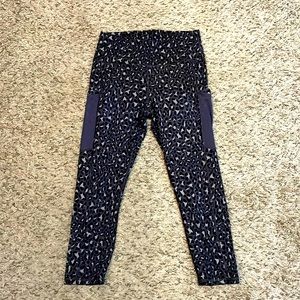 Gently used leggings!